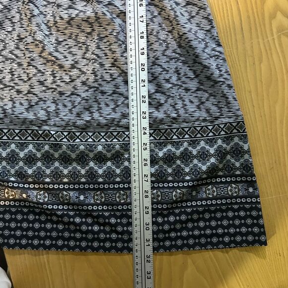 EUC Athleta Go Anywhere Halter Dress Sleeveless Black White Casual Dress Sz 6 - Picture 7 of 8